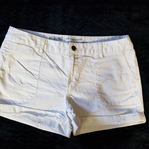 White Mossimo shorts, Size 8